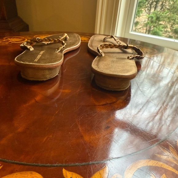 NWOT Cris Barros Wardrobe Gold Leather Braided T strap Sandals Size 8 MSRP $165 - Picture 4 of 8